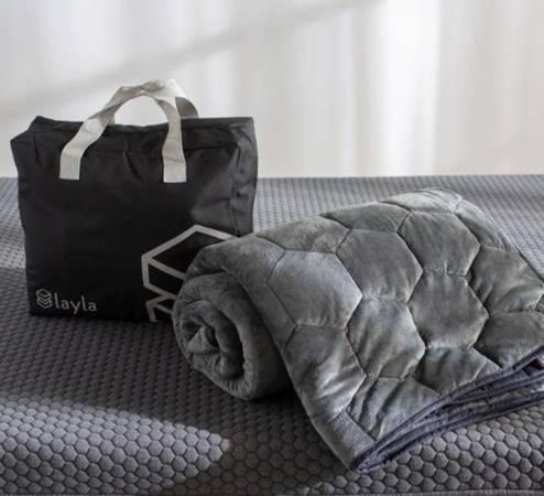 Layla Weighted Blanket (Retails for $199.00) 1