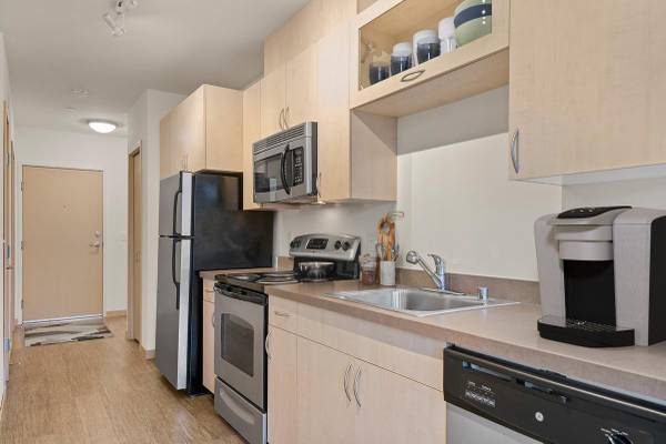 $3,006 / 2br - 774ft2 - Gated Access Parking Garage, Off-Leash Dog Run, Lease Terms 12 months (Wallingford)63862287963523123