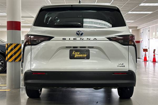 2024 Toyota Sienna XLE - $47,988 (Dale City, CA)63438760507907124