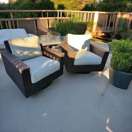 Brand new pair outdoor patio furniture swivel club chairs 1
