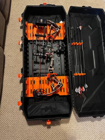 Bowtech Compound Bow w/ case 1