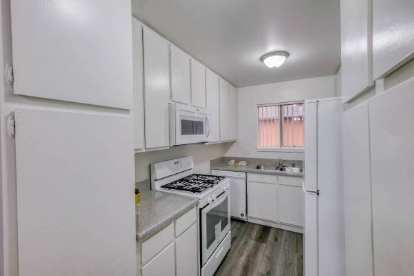 $940 / 1br - __Modern Studio ADU in Daly City, CA__ (daly city)64023716151811120