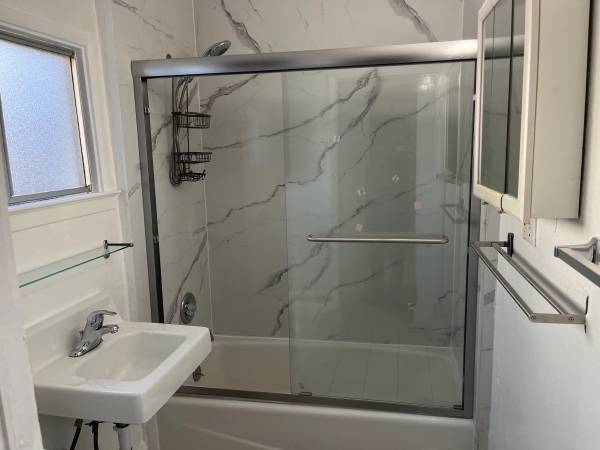 $1,800 Un estudio falso, a 2 cuadras de UCB, $1800/mes (berkeley)63824142245507122