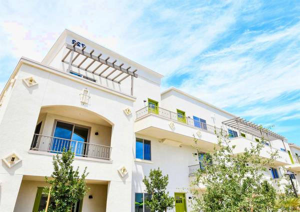 $3,045 / 2br - 1ST MTH $1000 OFF - Upgraded Cabinets, Resort-Style Heated Pool & Spa (Vista)64037222605059122