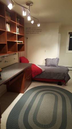 Habitación amueblada de $890 en ladera baja con servicios incluidos64014174208130122