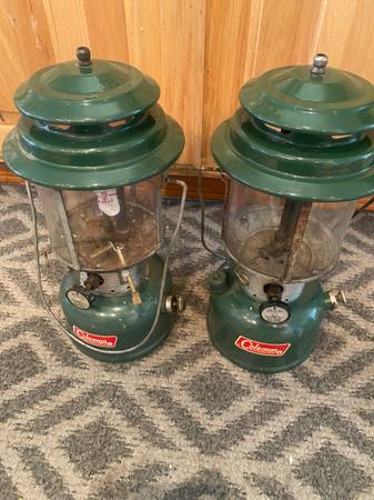 2 vintage Coleman double mantlelanterns, both from 1969 1