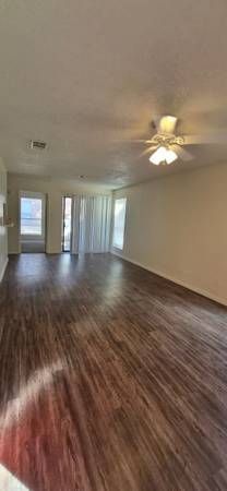 $1114 2 Bdrm / 2 Bath 1