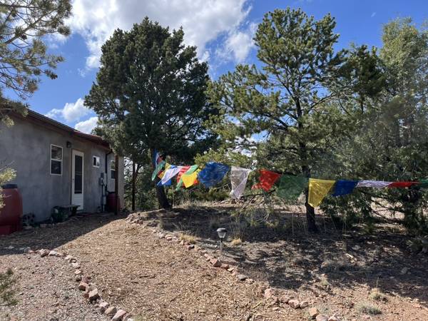 $1,795 / 1br - 600ft2 - Zen House Casita bordering Santa Fe National Forest-SHORT-TERM LEASE. (Canada de los Alamos)63659833455361121