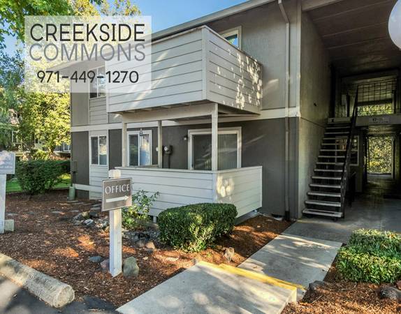 $1,345 / 1br - Save $500 Now! BEAUTIFUL, SPACIOUS - EXCELLENT VIEW, TONS OF INTEREST (Tigard)63914854174338120