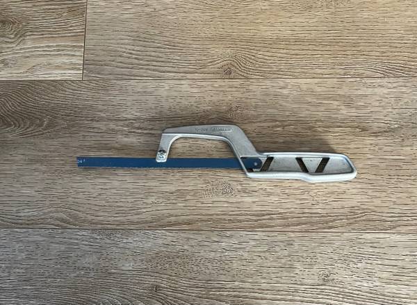 STANLEY SILVER/GREY MINI HACKSAW 1