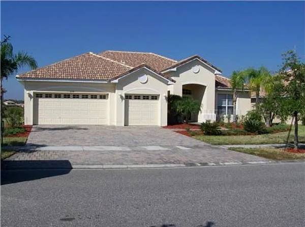 1 RESORT STYLE LIVING , Spacious 4 Bed, 2 Bath Single Family Home in Kis 1