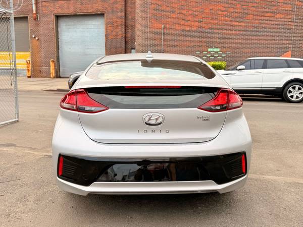 2019 Hyundai IONIQ Híbrido Blue, 1 dueño, informe CarFax limpio - $6,800 (Brooklyn)63614921915011124