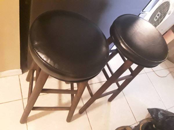 2 stools 1