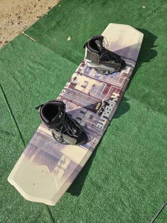 WAKEBOARD - 145cm - HYPERLITE State 2.0 w/Remix Boots & Adjustable Bindings 1