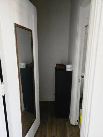 $300 / 6br - Looking for roommate (Argyle uptown)64041644639617121