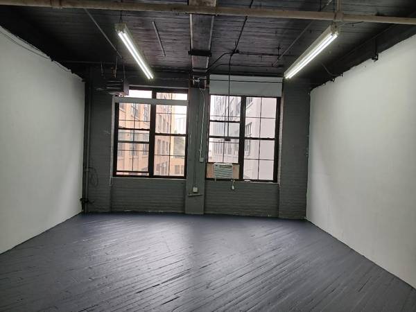 $1,800 / 600ft2 - Large Artist Studio for Rent - 600 SQFT for $1800, 1400 SQFT for $4000 (Long Island city)64212271362179124