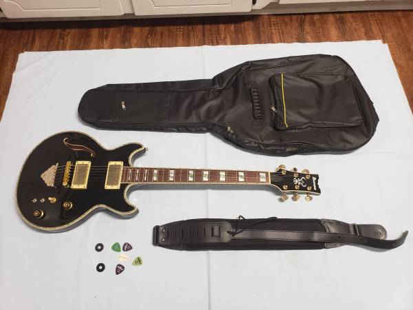 2022 Ibanez Standard AR520H Semi-Hollow Electric Guitar - Like New 1