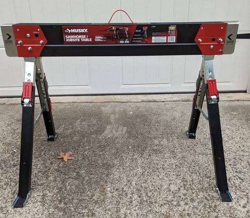 Adjustable Saw Horse & Jobsite Table w/ 1300 lbsCapacity - Brand new 1
