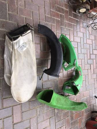 LAWNBOY DISCHARGE PLATE AND CHUTES 1