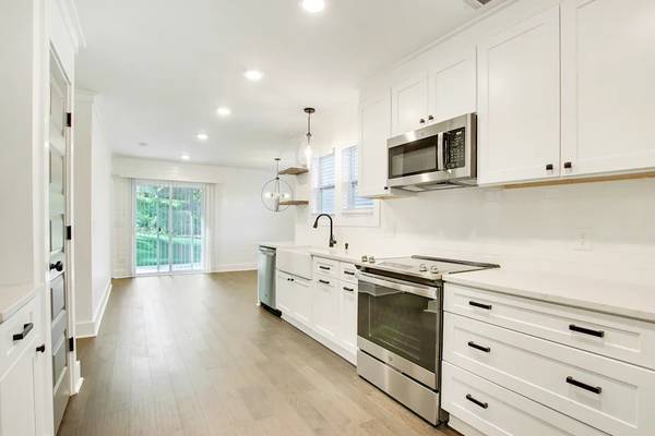 $1,195 / 3br - 1300ft2 - Lovely House for rent (Smyrna, GA)63963858416130122