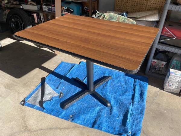 Restaurant Wood table with metal base 1