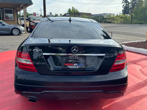 2012 Mercedes-Benz C250 COUPE $9499 92K MILLAS - $9,499 (EXCELENTE ESTADO // CENTRO AUTOMOTRIZ VANCOUVER)63618430032515124