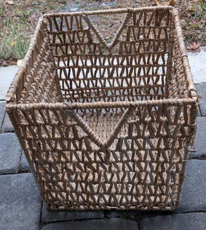 IKEA Pjas Wicker handled Storage basket 13x13x13" 1