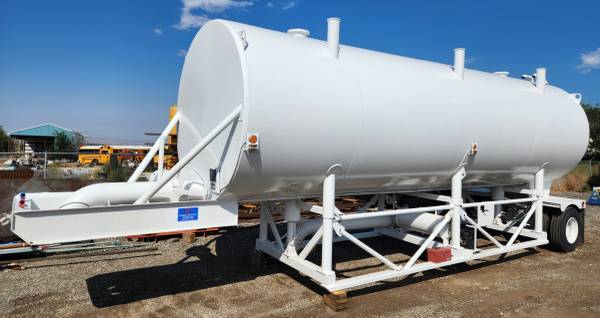 USED - 2005 MEGA - MPT12 12,000 GALLON (HYD RAISE & LOWER) STAND STANK 1