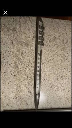 1955 3600 Chevrolet fender emblem 1