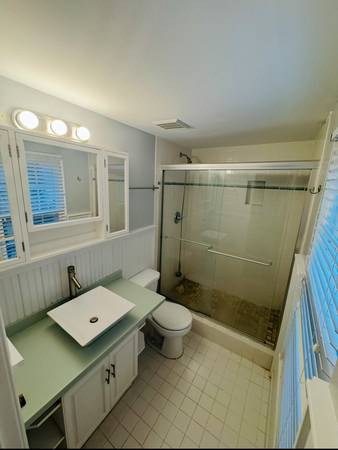 $850 Furnished Master Bedroom (Burke)63843417409539123