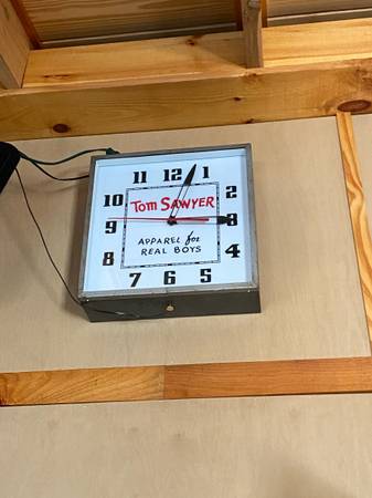 Vintage Tom Sawyer Clock 1