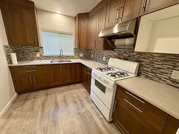 $1,000 / 2br - 1140ft2 - Updated 2 bedroom, 1 bath 1140sqft home (Sacramento, CA)64043836698498121