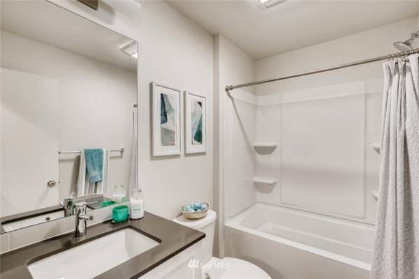 $1,200 Habitación Privada/Baño Privado/Oficina/Garaje/Internet (Lynnwood)63659696001283124