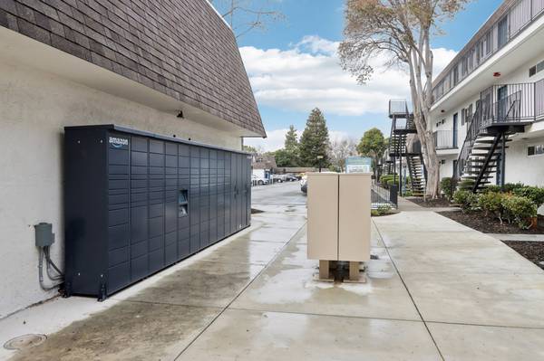 $2,180 / 1br - 621ft2 - Large Patio/Balcony, On-Site Maintenance, 1/bd (alameda)63845956392195124