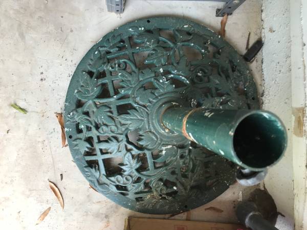 Patio Cast Iron Umbrella Holder  Extra Large 18" in Diameter 1