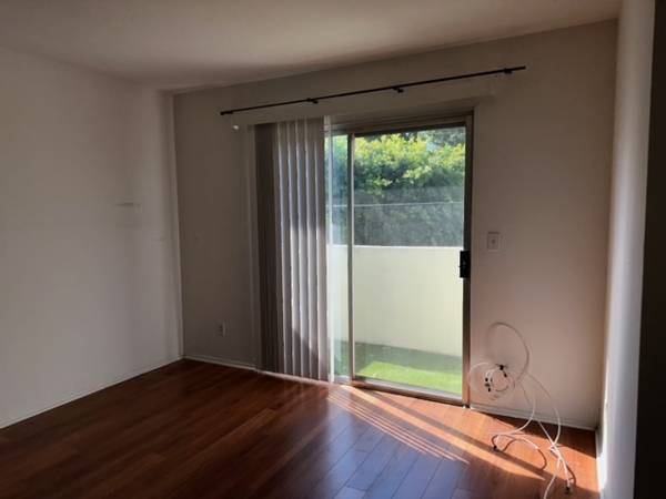 $1,655 / 595ft2 - Location!location! Beautiful Studio,minutes fromtheBLVD (Sherman Oaks)63840113182211124