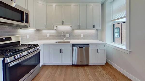 $4,495 / 4br - ** 2 Month free and NO FEE ** East Boston 4 bed 2 bath W/D in unit. (East Boston)63810039976195120