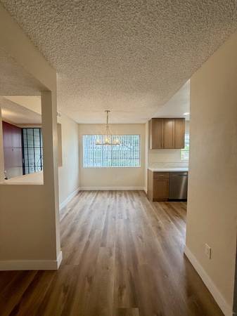 $3,100 / 2br - 1125ft2 - Gorgeous, remodeled condo with garage & 1 assigned parking space (Chula Vista)63865703254659121