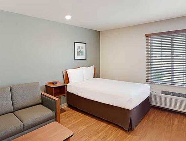 $1,200 / 1br - Extended Stay - Weekly or Monthly Rate! Free Coffee, Wifi - Furnished (Chattanooga)63993075993346121
