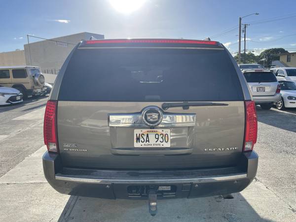 2011 Cadillac Escalade ESV Platinum Edition - $15,900 - $15,900 (Automax Inc)63617595517443123