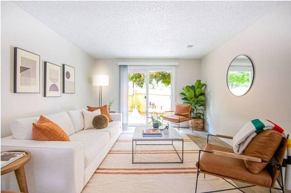 $2,428 / 3br - 1000ft2 - Cozy 3 BR/1 BA Haven with Patio & Garage, First Month Free (Beaverton)63672600881027122