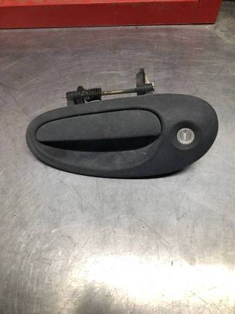 2004 Dodge Neon Driver Side Front Door Handle 1