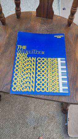 7 piano song books - $60 (Renton)63471238449795121