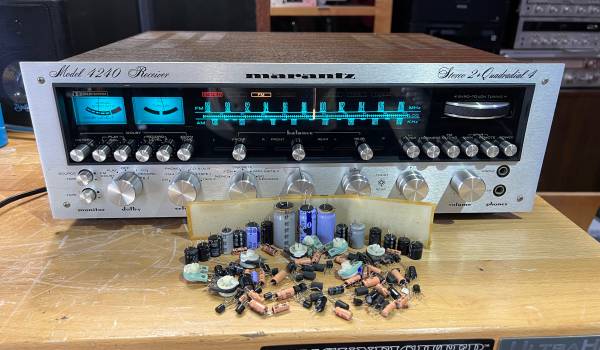 Marantz 4240 Stereo/Quadradial 4 AM/FM Receiver, partially recapped, 1