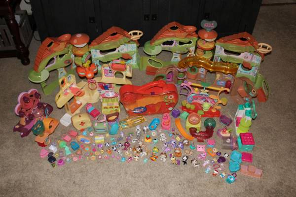 Littlest Pet Shop LPS 1