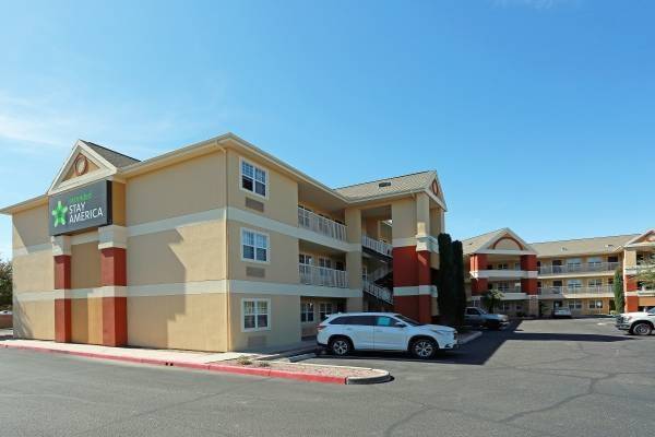 $1,560 / 1br - 316ft2 - Fully Furnished Studios - Utilities included (Tucson)63674929415811120