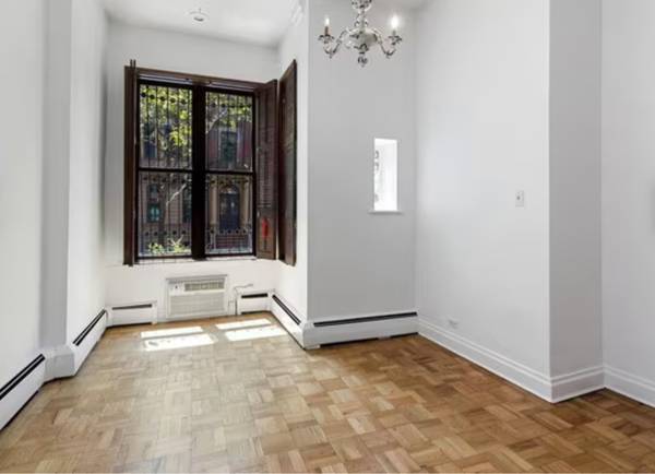 $12,999 / 3br - 2000ft2 - Central Park West / 83rd St Three Bedroom + HUGE YARD.  AVAILABLE IMME (Upper West Side)64033801458050122