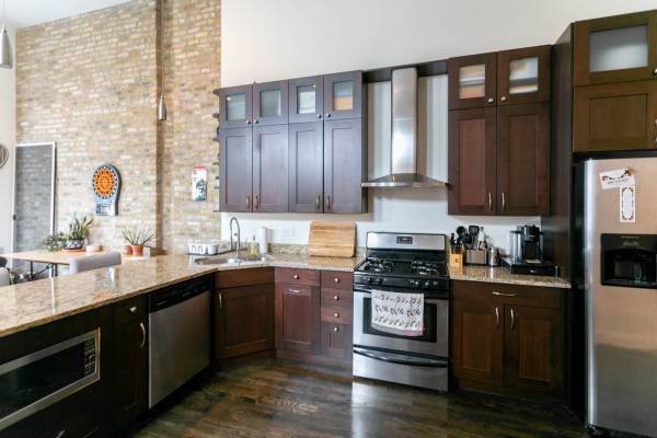 $3,170 / 2br - Spacious Duplex in the Wicker Park w/Parking and Private Balcony! (Wicker Park)63918533501059121