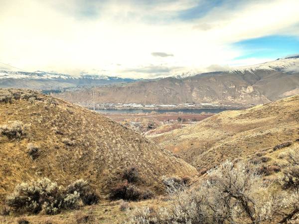 $59,000 5.00 Acre Parcel with Columbia River View in North East Wenatchee (East Wenatchee WA)63654683926273120