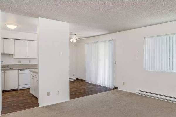$1,599 / 2br - 880ft2 - Wonderful amenities, spacious floorplans, and washer/dryer in unit! (Tigard)64038885266689123